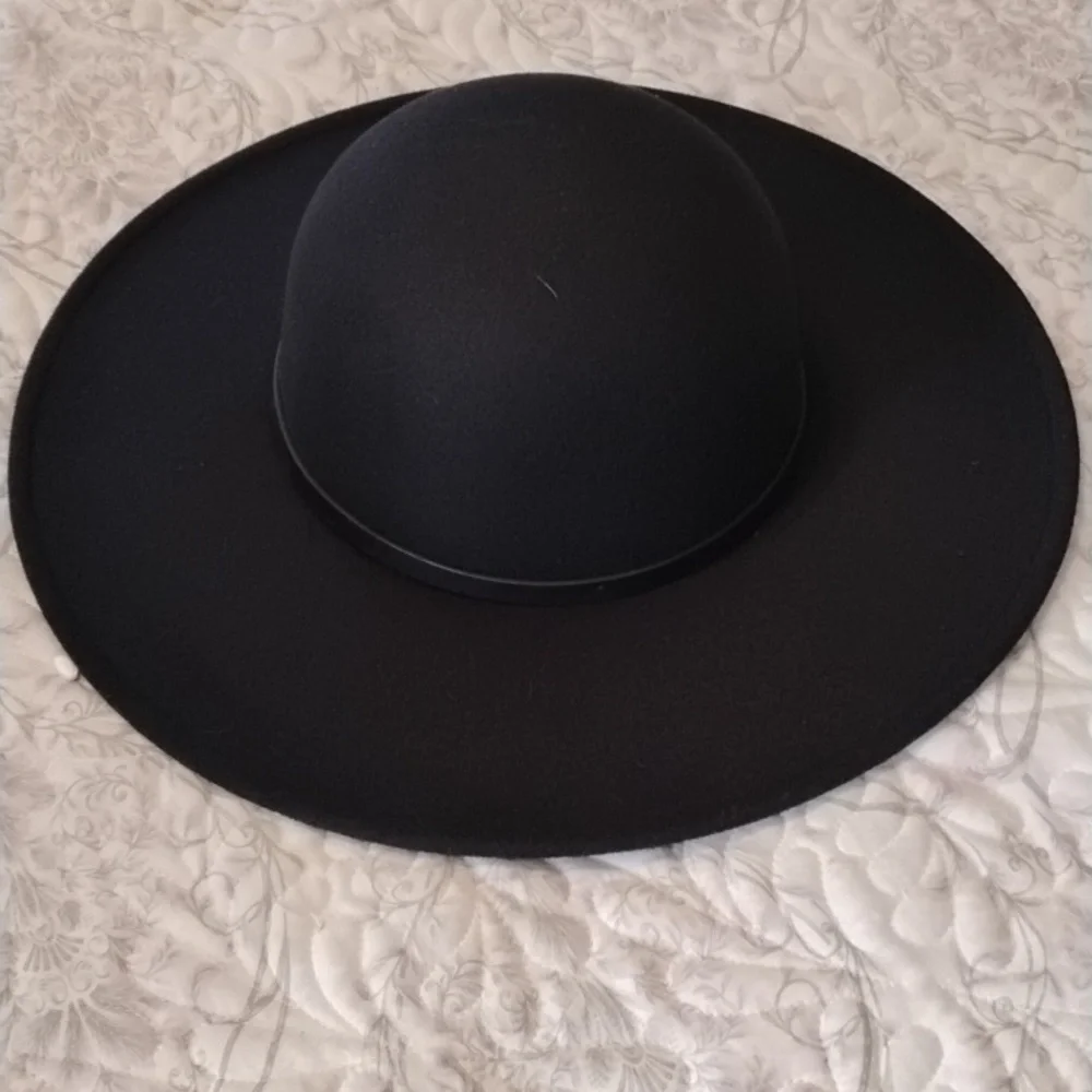 a.n.a one leather trim